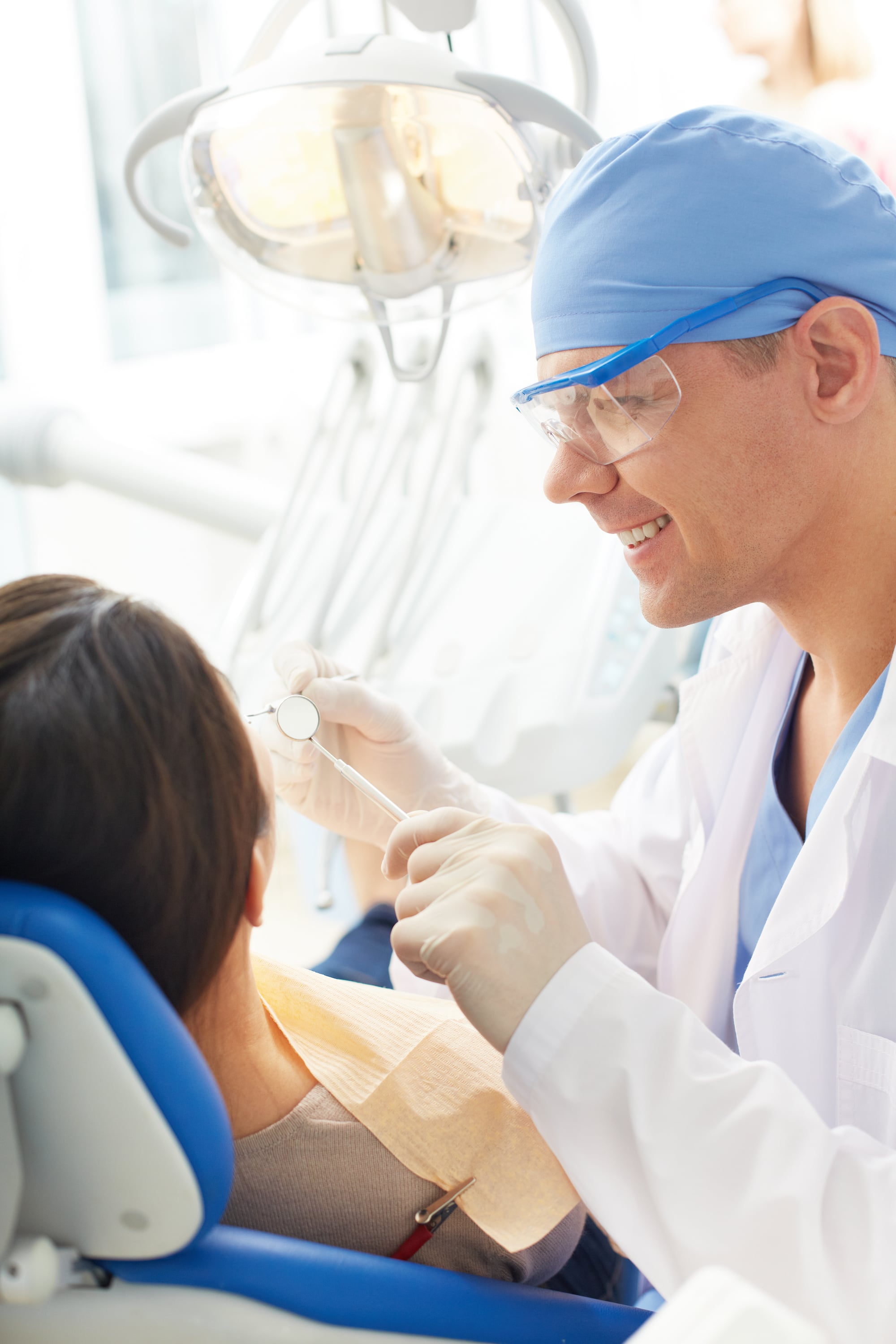 Ceramic crown model discussed during a restorative consultation